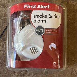 NEW First Alert SA303CN3 Battery Powered Ionization Smoke Alarm NIB